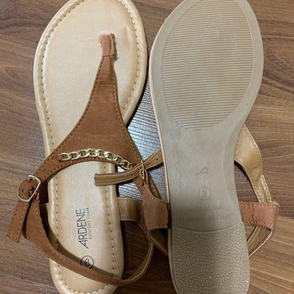 Ardene sandals - Picture 2 of 2